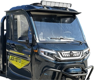 Фото кабины электротрицикла SokMoto Titan